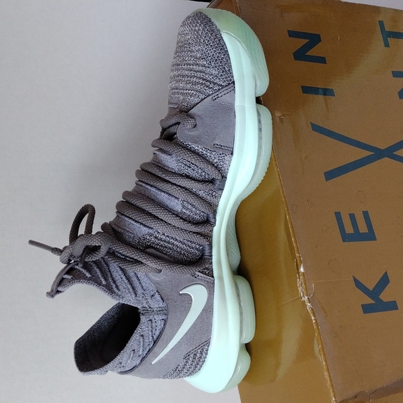 Nike KD 10Cool Grey Igloo GS 7.5 - Picture 9 of 9